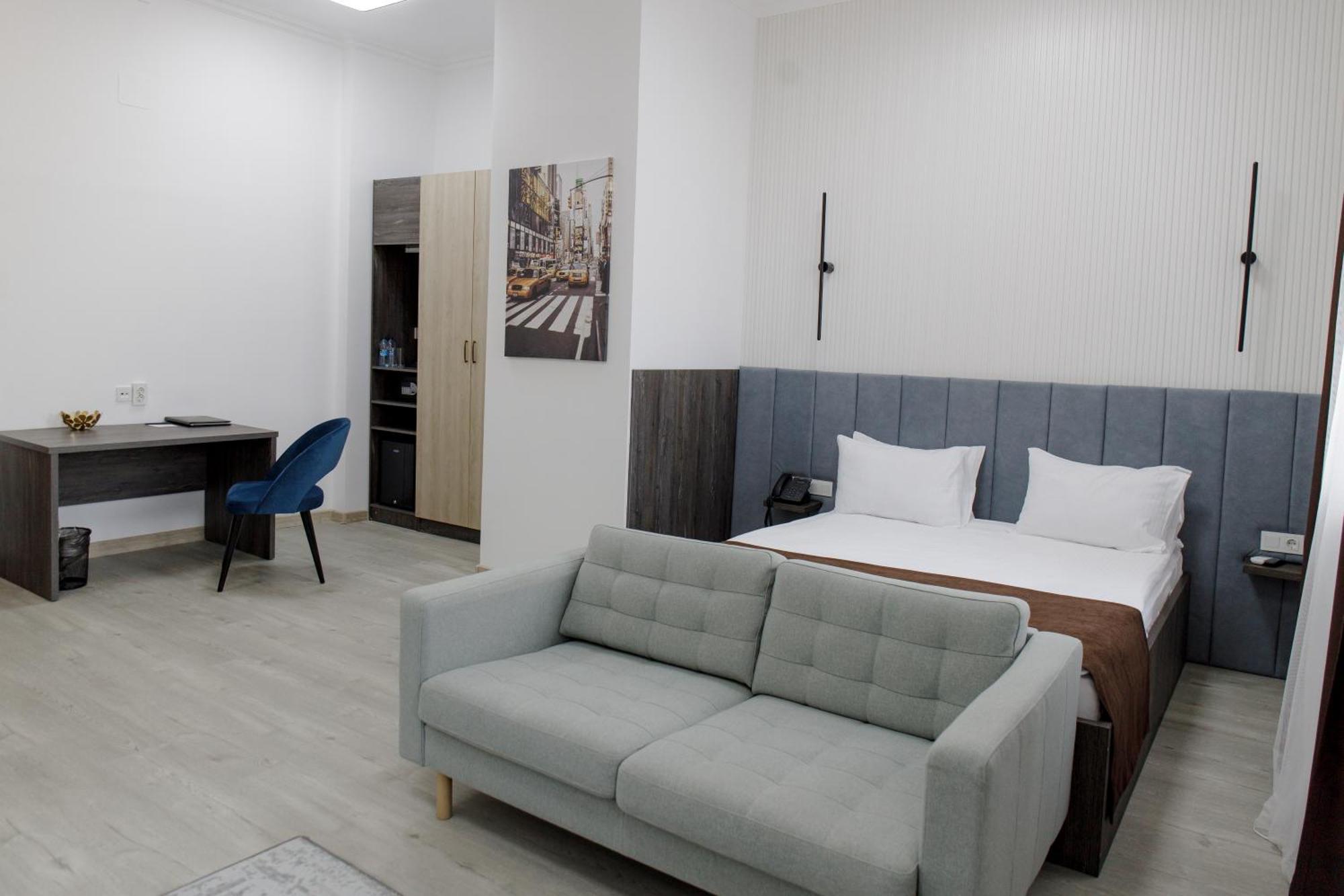 ホテル Infinity Plaza Block 1 Atyraū エクステリア 写真