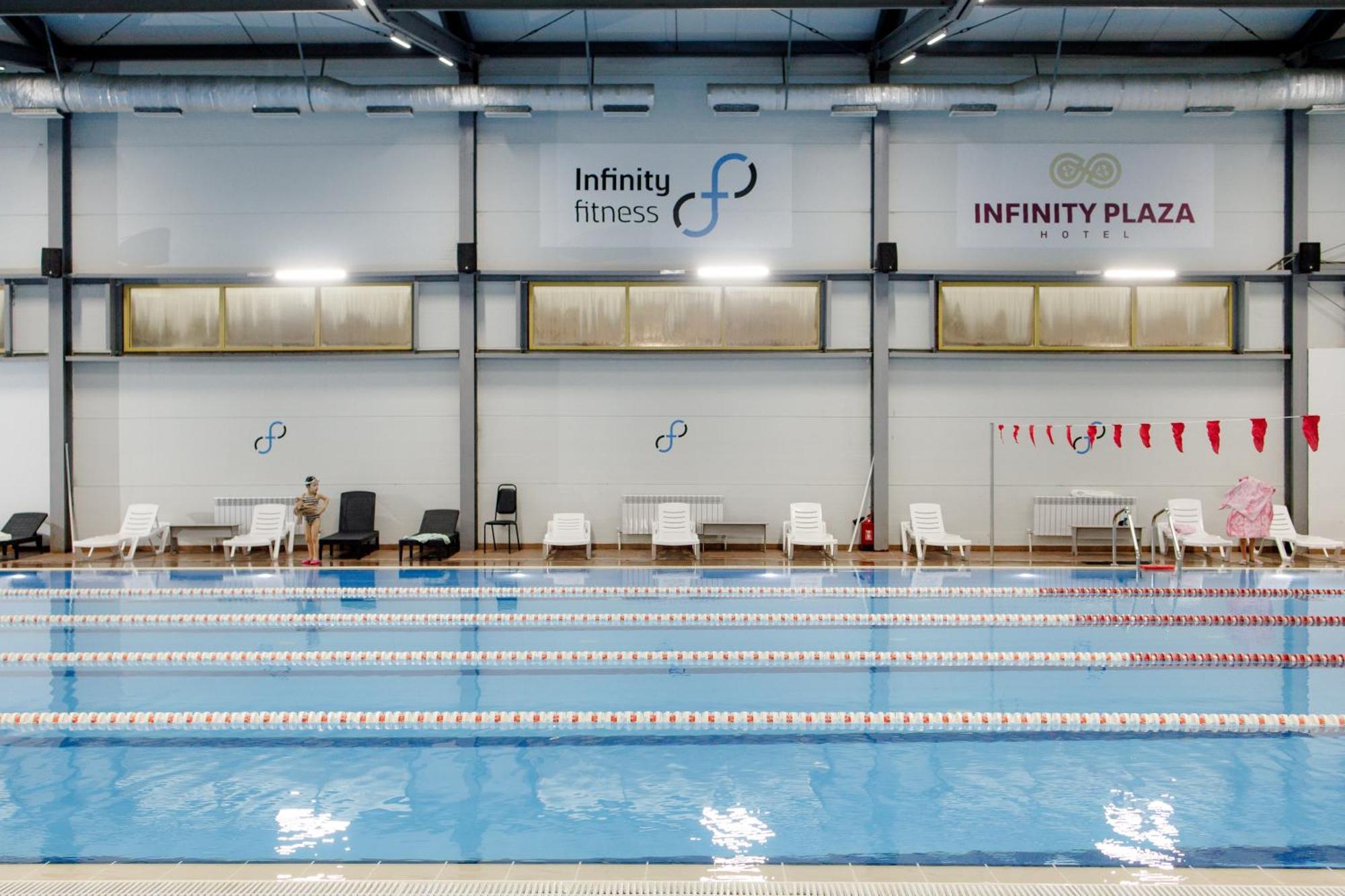 ホテル Infinity Plaza Block 1 Atyraū エクステリア 写真
